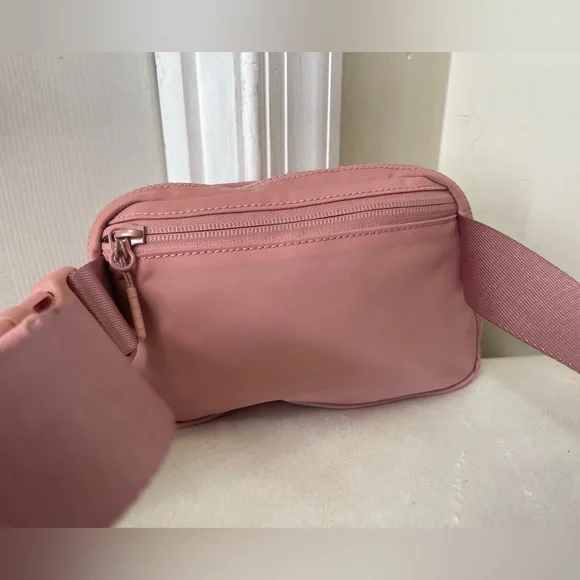 lululemon athletica Dusty Pink Crossbody Belt Bag - Picture 3 of 7